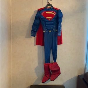 Boys Superman costume with detachable cape